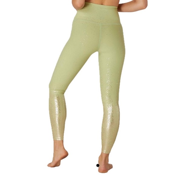 Beyond Yoga High Waisted Alloy Ombre Midi Leggings - Picture 3 of 13